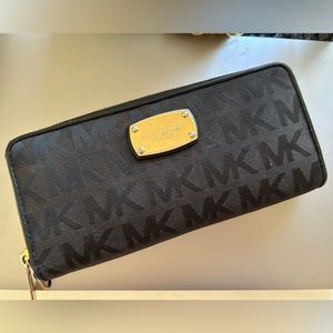 Michael Kors wallet